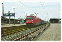 101 126 bringt einen ex Metropolitan-Wagenpark als InterCity1818  Loreley  von Stuttgart �ber K�ln zum Berliner Ostbahnhof. Augenommen am 13.04.2007 um 12:35 Uhr.