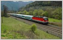 EC 158  Croatia  von Zagreb Glavni Kolod. nach Wien S�d, bespannt mit 1044 125, am 10.4.2007 im Bereich Mixnitz aufgenommen.