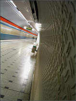 Schräg gesehen -

Der Münchener U-Bahnhof Trudering an der U2-Ost.

03.04.2007 (J) 