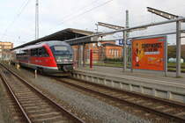 Currywurst Ick Liebe dir,kiek ma:BiFi Currywurst.Janz neu! im Hintergrund stand 642 049 als RB 12 von Rostock Hbf nach Graal-Müritz.29.10.2016