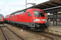 182 017-4 stand am Mittag des 29.10.2016 im Rostocker Hbf.