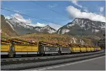 Eine Reihe Xa-u wartet im herbstlichen Reichenau-Tamins auf den nächsten Einsatz. (02.11.2016)