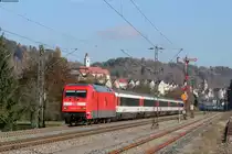 101 056-0 und 120 159-9 mit dem IC 2563 (Stuttgart Hbf-Rottweil) bei Horb 31.10.16