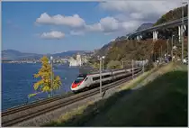 Das klassische Herbstbild: Ein SBB RABe 503 als EC 32 von Milano nach Genève vor der Kulisse des Château de Chillon.
3. Nov. 2016