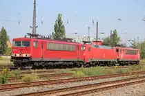 Leipzig-Schönefeld: aus Engelsdorf kommend fährt der Lokzug mit der 155 065-6, der 152 057-6, und als Schlußfzg. die 155 107-6 .
