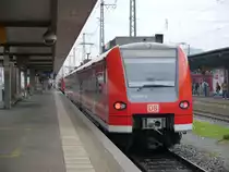 Am 24.10.2016 stand 425 046 in Würzburg Hbf auf Gleis 10 als RB 58267 nach Schweinfurt Hbf.