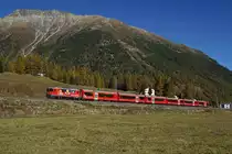 Der Engadin-Star (RE 1327) wurde am 16.10.2016 mit der Ge 4/4 II 629 und einem neuen Albula-Gliederzug geführt. Er konnte zwischen Bever und Samedan abgelichtet werden.