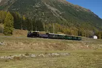 Bahnoldtimer im Stundentakt: Dampflok G 3/4 11  Heidi  fährt am 16.10.2016 von Bever Richtung Samedan.