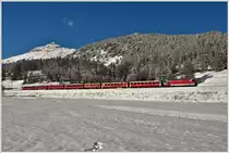 RE1136 nach Chur mit Ge 4/4 III 651  Fideris  zwischen Samedan und Bever. (08.11.2016)