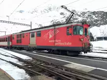 Deh 4/4 I 55  Brig  mit einem Regio nach Visp, am 27.2.16 in Andermatt.