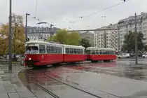 Wien Wiener Linien SL 5 (E1 4744 + c4 1329) II, Leopoldstadt, Praterstern am 20. Oktober 2016.