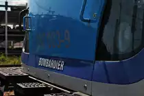 Detailaufnahme von 187 003-9  Hans-Werner  mit Spiegelung von Re 6/6 11652  Kerzers , als sie am 24.06.2015 in Basel BAd Bf abgestellt war.