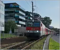 Die ÖBB 1144 035 im Vorarlberger S-Bahn Dienst verlässt mit ihrem Zug Bregenz Richtung Lindau.
8. Sept. 2016