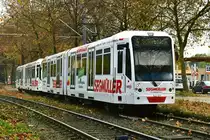 5207 mit der neuen Ganzreklame  Segmüller  kurz vor der Haltestelle  Westfriedhof am 13.11.2016. Er ist damit der erste 5200er der eine Reklame erhalten hat nach seiner Auslieferung an die KVB.