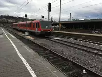 628 004 als Rb 22372 (Rammingen (Württ) - Ehingen (Donau)) bei der Einfahrt in Ulm Hbf am 18.11.16