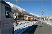 Aus Thusis erreicht ein AGZ Probezug mit ABe 8/12 3506 den Bahnhof Samedan. (08.11.2016)