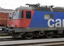 SBB: Zur grossen Freude des Bahnfotografen haben am Morgen des 21. November 2016 die Lokführer von SBB CARGO die beiden Re 6/6 im Güterbahnhof Solothurn sehr fotogen abgestellt. Es handelte sich um die 620 051-3 Dornach und die Re 6/6 11649 Aarberg. Besondere Beachtung gilt auch der unterschiedlichen Benummerung.
Foto: Walter Ruetsch 