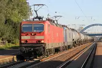 RHB 136 (143 567-6, Baujahr: 1990) en RHB 121 (143 048-7, Baujahr: 1985) der RBH Logistics GmbH mit einem Güterzug nach Holthausen auf Bahnhof Salzbergen am 2-10-2015.