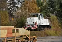 Holcim 98 85 5837 830-9 ist auf dem Anschlussgleis zur Zementfabrik in Untervaz-Trimmis unterwegs. (03.11.2016)