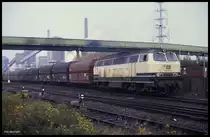 215126 fährt am 25.10.1989 um 10.08 Uhr mit einem Kohlezug aus Alsdorf in Richtung Eschweiler ab.
