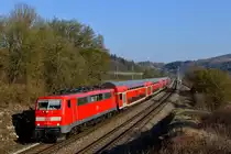 An der Heusteige bei Dietfurt hält sich das Licht noch recht lange, deswegen wurde hier am späteren Nachmittag des 20. März 2015 Position für Züge in Richtung Treuchtlingen bezogen. Allerdings kam dann nur die RB 59156 im entsprechenden Zeitfenster, die gut gepflegte 111 181 war mir dennoch eine Aufnahme wert.