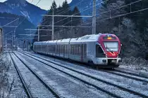 Nachschuss vom ETR 170 des Landes Trentino bei der Ausfahrt aus dem Bahnhof Thal
Unterwegs war die Garnitur als REX 1867 (Fortezza/Franzensfeste - Lienz).
Aufgenommen am 4.12.2016.