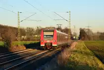 Nachschuß auf einen RB 33/425 575 der nach Duisburg Hbf am Sonntag den 4.12.2016 unterwegs ist. 