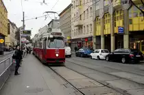 Wien Wiener Linien SL 67 (E2 4089) X, Favoriten, Quellenstraße (Hst. Quellenplatz) am 17. Oktober 2016.