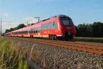 Nachschuss auf ein Kreuzfahrer-Hamster-Trio am 28.06.2016 in Nassenheide.
An der Zugspitze der 442 857, der Mittlere ??? und am Zugschluss der 442 837.
