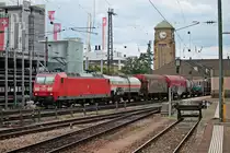 Durchfahrt am 09.07.2015 von 145 033-7 mit einem gemischten Güterzug über Gleis 1 in Basel Bad Bf in Richtung Rangierbahnhof Muttenz.