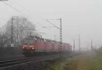 143 364-8; 143 640-1; 143 350-7; 143 055-2; 143 332-5 und 143 972-8 als T 62761 (Freiburg(Brsg)Hbf-Halle(S)Hbf) bei Kolmarsreute 16.12.16