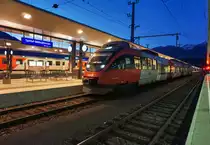 4024 113-5 wartet im Bahnhof Spittal-Millstättersee auf die Abfahrt als S1 4256 nach Freisach.
Aufgenommen am 17.12.2016.