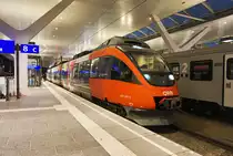 4023 007-0 wartet in Salzburg Hbf, auf die Abfahrt als S2 3071 nach Straßwalchen.
Aufgenommen am 10.12.2016.