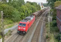 Als 185 379 mit ihrem Güterzug durch Gnötzheim rollte, waren die Bahnsteige und die Zuckerrübenverladeanlage verschwunden. (Blick nach Norden am 4.9.15)