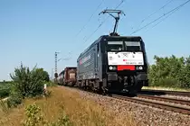 ES 64 F4-082 (189 982-2)  SBB Cargo International  am 10.07.2015 mit einem Containerzug nach Italien bei Hügelheim unf fuhr gen Schweizer Grenze.