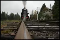 Voronenko am 14.10.2016: Blick über das Gleis auf die wartende L 3535.