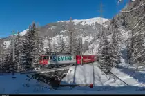 Ge 4/4 II 616  Filisur  fährt am 9. Januar 2016 oberhalb von Bergün mit dem Schlittelzug in Richtung Preda. <br>
Auch diese Stelle ist im Winter am besten mit dem Schlitten zu erreichen - sie liegt direkt an der Schlittelbahn Darlux - Bergün (hier am unteren Bildrand zu sehen). Die Abfahrt ist äusserst empfehlenswert!