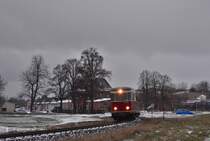 Bei leichtem Schneefall fährt das  Fischstäbchen  187 011-2 als P8951 aus dem Bahnhof Gernrode gen Eisfeldeer Talmühle.

Gernrode 05.01.2017