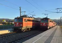 Altlacktreffen in Nussbach! Am 24.12.2015 begegneten 
 sich die wartende 1142 682 und die durchfahrend 1142 575!