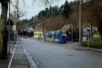 Idyllisch liegt die Endhaltestelle Günterstal der Freiburger Straßenbahn,am 02.01.2014 wartet der GT8Z 265 auf Fahrgäste in die Innenstadt