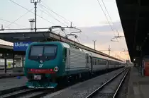 Italien: E 464.317 im Bahnhof Udine 05.05.2016