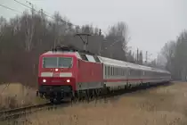 120 143-3 mit IC 2301(Warnem�nde-M�nchen)bei der Durchfahrt im Haltepunkt Rostock-Lichtenhagen.21.01.2017