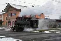 VHE: Am 21. Januar 2017 fand die traditionelle wiederum voll ausgebuchte Burgdorfer Fonduefahrt statt. Ab Huttwil bis Balsthal verkehrte der historische Sonderzug  via Langenthal, Burgdorf, Solothurn, Oensingen. Geführt wurde der Fonduezug erstmals mit gemischter Traktion. Zum Einsatz gelangten die Ed 3/4 11 sowie der Te 2/3 31  Halbesel  als Heizlok.
Auf Rangierfahrt in Gerlafingen zum Wasser fassen.
Foto: Walter Ruetsch