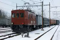 VHE: Am 21. Januar 2017 fand die traditionelle wiederum voll ausgebuchte Burgdorfer Fonduefahrt statt. Ab Huttwil bis Balsthal verkehrte der historische Sonderzug  via Langenthal, Burgdorf, Solothurn, Oensingen. Geführt wurde der Fonduezug erstmals mit gemischter Traktion. Zum Einsatz gelangten die Ed 3/4 11 sowie der Te 2/3 31  Halbesel  als Heizlok.
Bei der Einfahrt Gerlafingen.
Foto: Walter Ruetsch