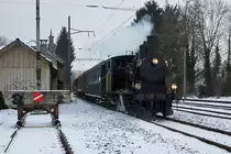 VHE: Am 21. Januar 2017 fand die traditionelle wiederum voll ausgebuchte Burgdorfer Fonduefahrt statt. Ab Huttwil bis Balsthal verkehrte der historische Sonderzug  via Langenthal, Burgdorf, Solothurn, Oensingen. Geführt wurde der Fonduezug erstmals mit gemischter Traktion. Zum Einsatz gelangten die Ed 3/4 11 sowie der Te 2/3 31  Halbesel  als Heizlok.
Bei der Einfahrt Gerlafingen.
Foto: Walter Ruetsch
