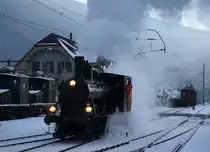 VHE: Am 21. Januar 2017 fand die traditionelle wiederum voll ausgebuchte Burgdorfer Fonduefahrt statt. Ab Huttwil bis Balsthal verkehrte der historische Sonderzug  via Langenthal, Burgdorf, Solothurn, Oensingen. Geführt wurde der Fonduezug erstmals mit gemischter Traktion. Zum Einsatz gelangten die Ed 3/4 11 sowie der Te 2/3 31  Halbesel  als Heizlok.
Ed 3/4 11 auf Rangierfahrt in Balsthal.
Foto: Walter Ruetsch
