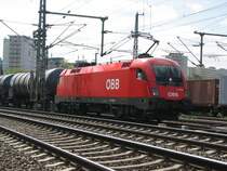 �BB Taurus 1116 233-6 im dienste der ITL f�hrt mit einem Kesselwagenzug Richtung G�terbahnhof Dresden-Friedrichstadt.21.04.07