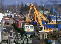 Wochenende beim Verwerter in Opladen, 19.03.2006. Wenig Zukunft hatten damals 140 347 und 140 412..