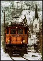 Aufgrund einer Bewegungsfahrt konnte die 1245.525 wieder einmal in Aktion erlebt werden. Durch gutes zusammenarbeiten zwischen allen Beteiligten konnte die betagte Dame beim bespannen der Verschubgüterzüge zwischen Leoben Donawitz und Trofaiach zum dortigen Tanklager in der 3th Kalenderwoche abgelichtet werden. in St.Peter-Freienstein 18.01.2017