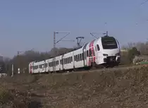 429 104 ist als SÜWEX Koblenz - Saarbrücken unterwegs. Meistens laufen die Züge bis Mannheim aber immer wenn ab Saarbrücken ein ICE/TGV aus Paris nach Frankrfurt fährt, dann wird die Relation des Süwex gebrochen. Im wahrsten Sinne des Wortes wurde im Saarlouiser Stadtteil Roden gerodet, sodass sich ein freier Blick auf die Strecke ergibt. 22.01.2017 Bahnstrecke 3230 Saarbrücken - Karthaus 